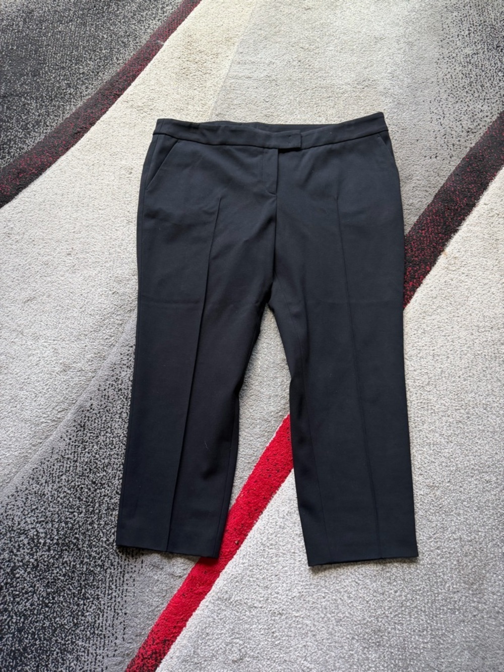 Akris Punto Black Cropped Dress Pants